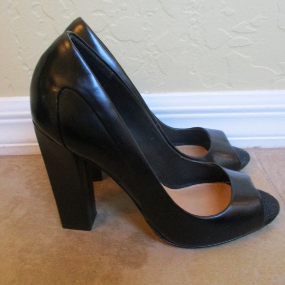 Badgley Mischka Mark And James Black Leather Heels - Picture 5 of 8